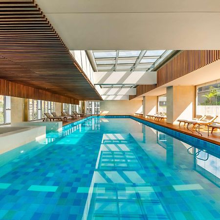 Grand Hyatt Bogota Hotell Exteriör bild The swimming pool at the hotel