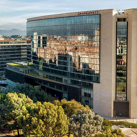 Grand Hyatt Bogota Hotell Exteriör bild The headquarters of the company in Madrid
