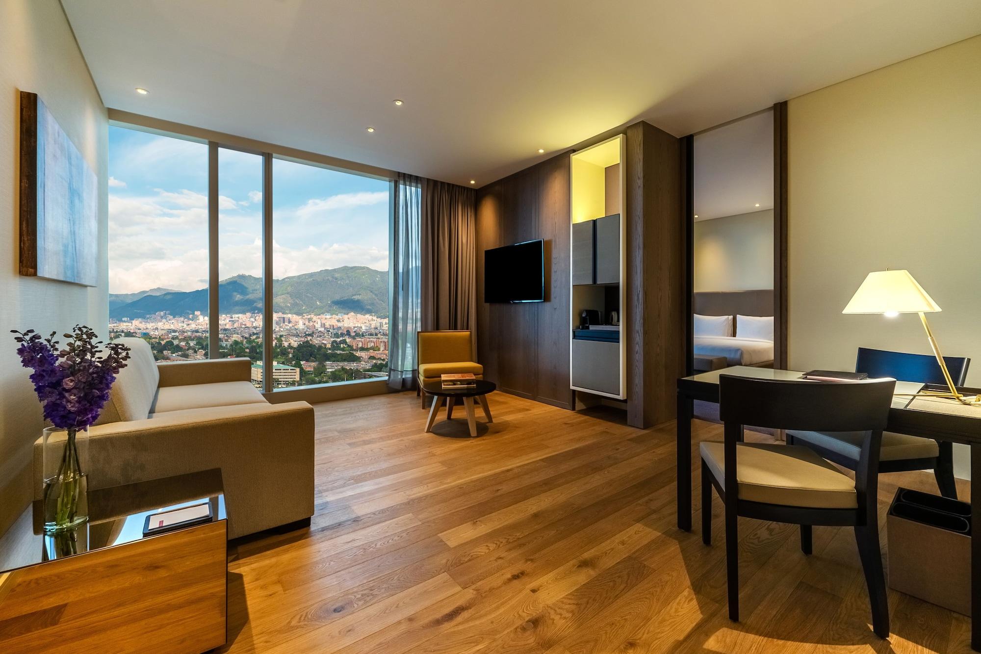 Grand Hyatt Bogota Hotell Exteriör bild Suite