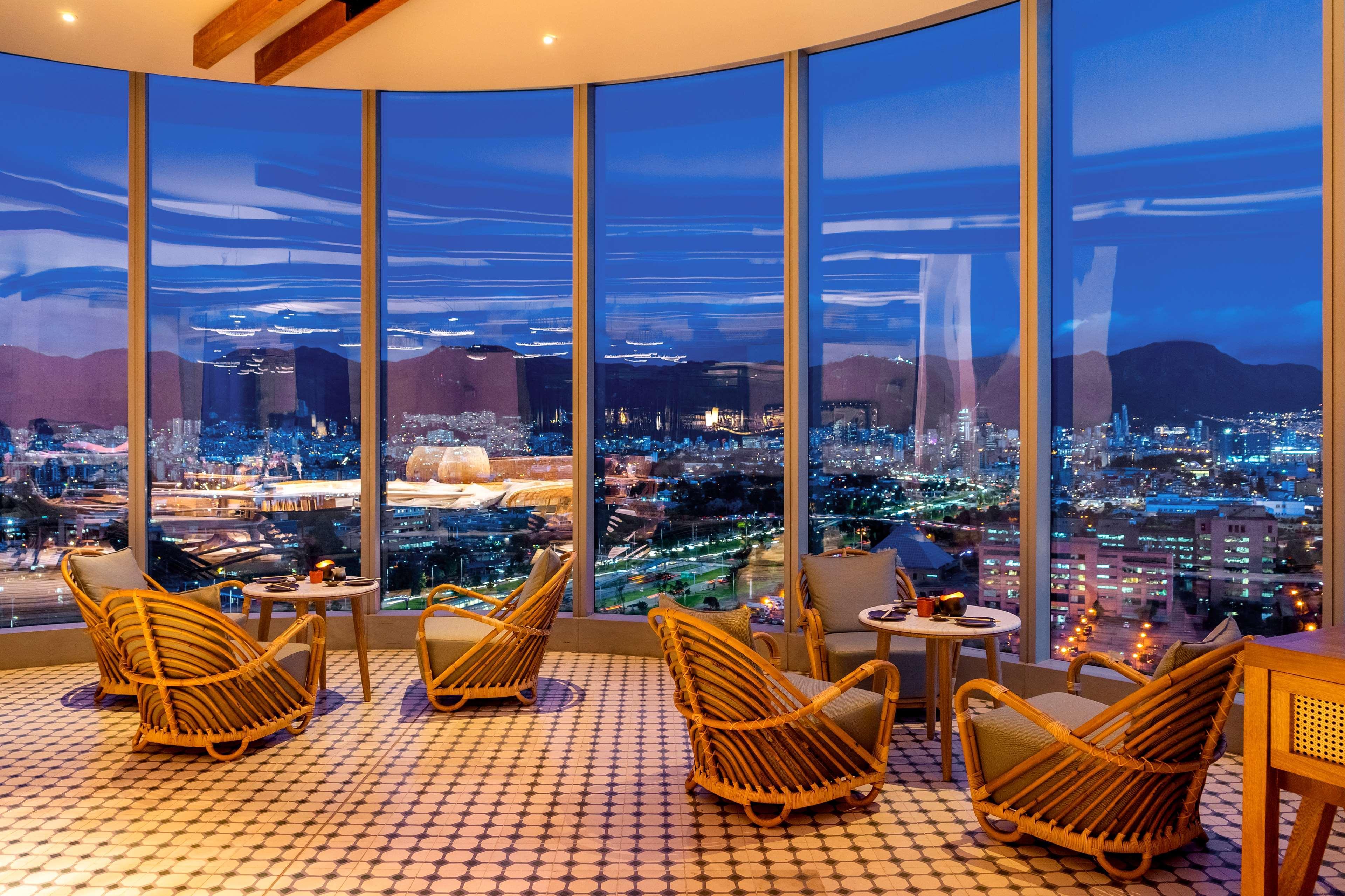 Grand Hyatt Bogota Hotell Exteriör bild Sky Bar