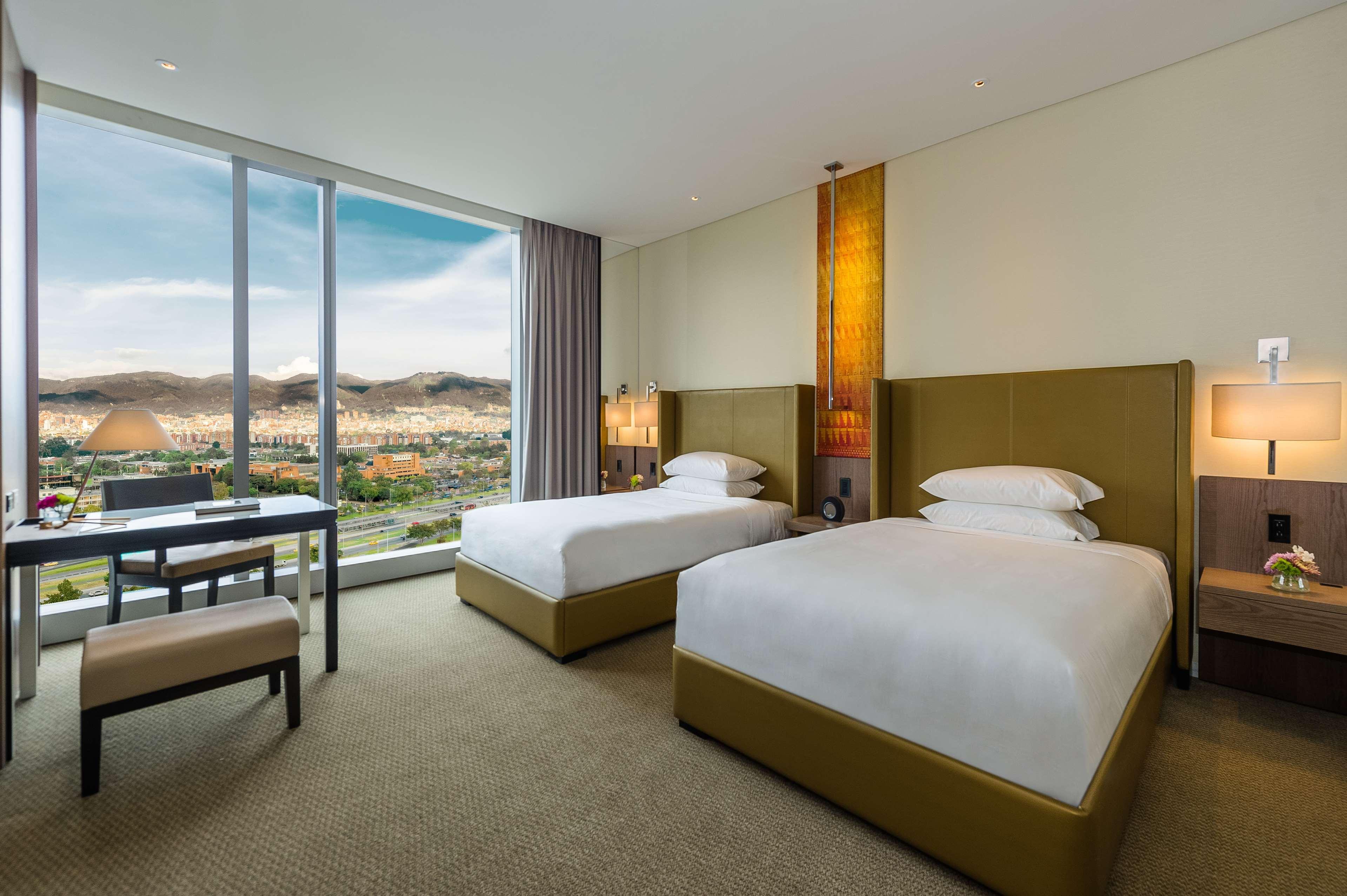 Grand Hyatt Bogota Hotell Exteriör bild Deluxe Room