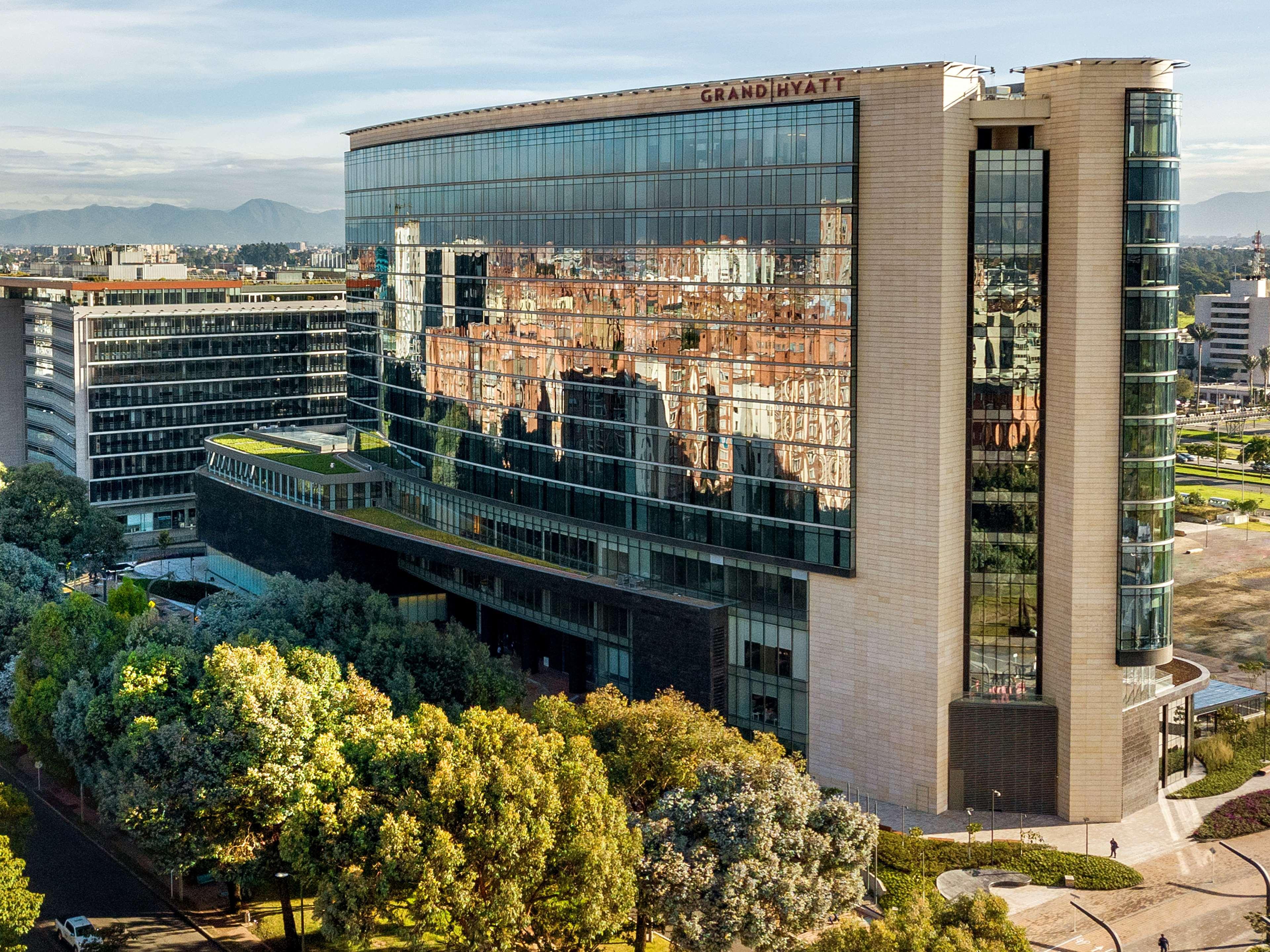 Grand Hyatt Bogota Hotell Exteriör bild The headquarters of the company in Madrid